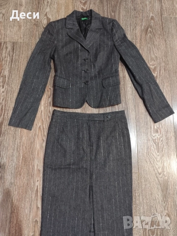 сако и пола на Benetton , снимка 2 - Костюми - 56341110