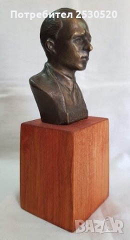 Бронзова статуетка С.Бандера, снимка 3 - Статуетки - 35905170