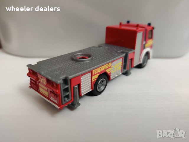 Метална количка Siku 1841 Mercedes-Benz Atego пожарна в мащаб 1:87, снимка 6 - Колекции - 38972665