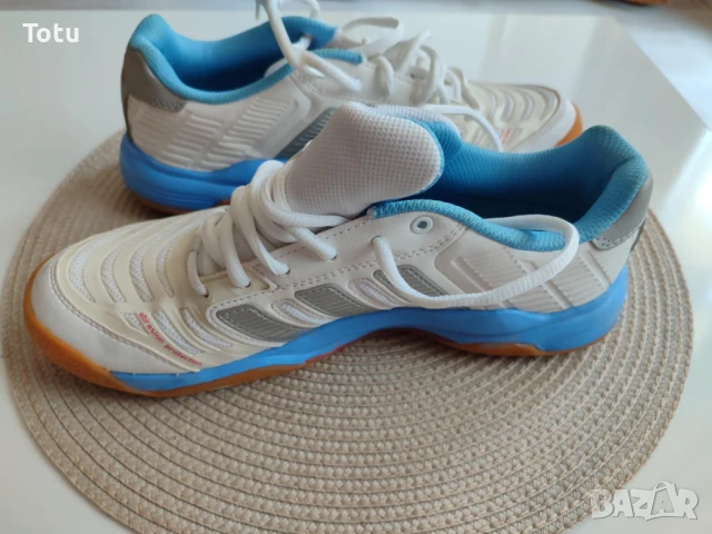Adidas  Размер 39, снимка 6 - Спортни обувки - 50632181