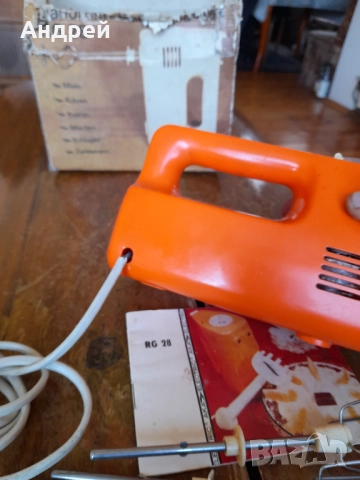 Стар миксер AKA RG 28, снимка 8 - Антикварни и старинни предмети - 51936714