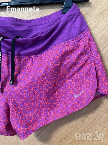 Екип от две части Nike, снимка 4 - Спортни екипи - 47351459