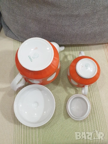 Руски порцелан чайник и захарница, снимка 3 - Сервизи - 53297871