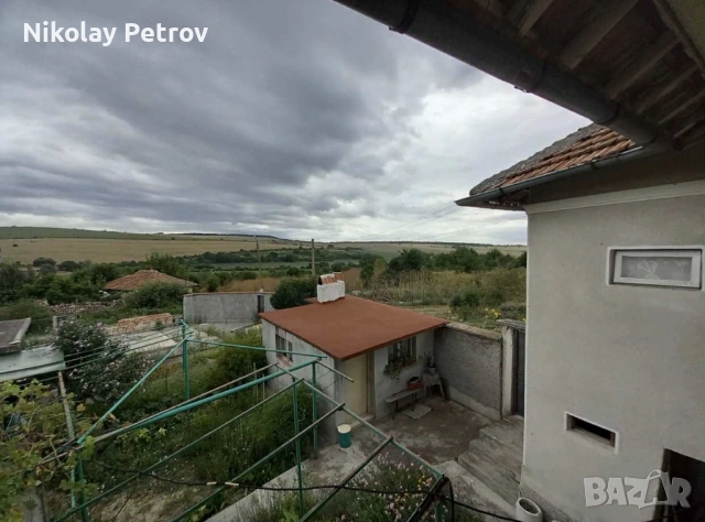 Масивна двуетажна къща, снимка 9 - Къщи - 53218403