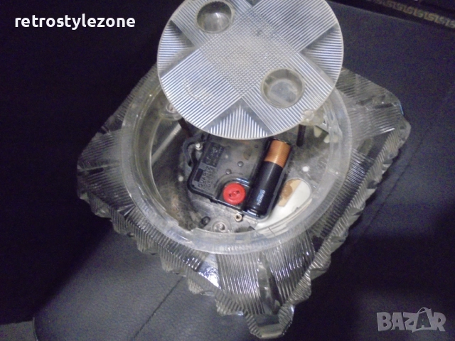 № 8297 Стар настолен часовник „Маяк“   , снимка 6 - Други ценни предмети - 51949309