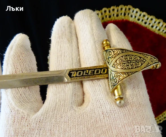 Toledo меч,кинжал,нож за писма 17 см.,злато,орнаменти. , снимка 4 - Антикварни и старинни предмети - 51253036