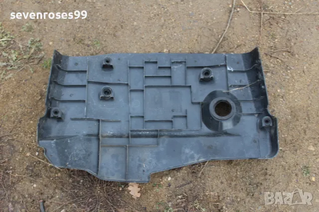 Капак двигател Ягуар ХФ 2.7d 2009 Jaguar XF, снимка 2 - Части - 48254348