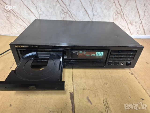 CD плеър ONKYO DX-6720, снимка 5 - Ресийвъри, усилватели, смесителни пултове - 51261851