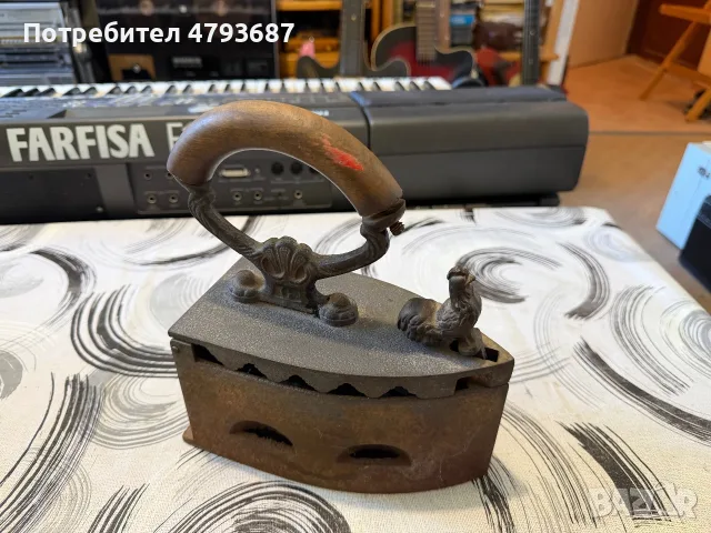 Стара ютия на жар, снимка 2 - Антикварни и старинни предмети - 55961268