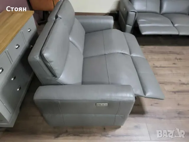 Сив кожен комплект дивани две двойки с електрически релакс механизъм, снимка 9 - Дивани и мека мебел - 48313571