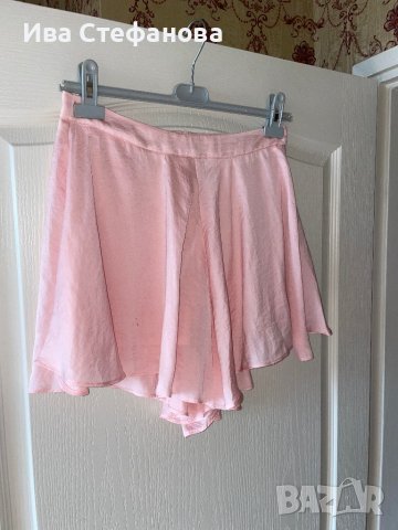 Къси светло бонбонено розови бермуди  широки къси панталони тип плажни 
