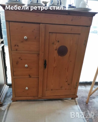 Оригинален винтидж шкаф за хляб ''Brotschrank''  от масивен бор. Автентичен модел., снимка 5 - Шкафове - 53493638