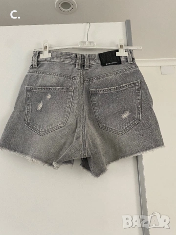 Дамски къси панталони, снимка 2 - Къси панталони и бермуди - 53302377