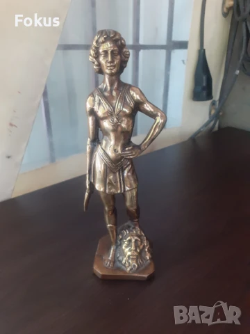 Невероятна стара бронзова статуетка фигура - Давид и Голиат