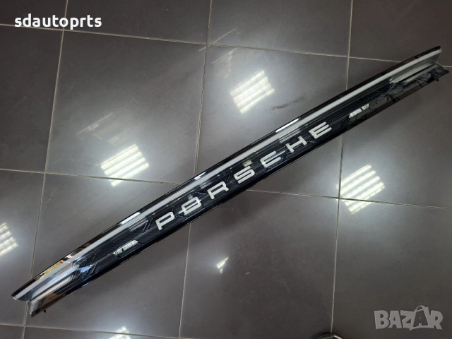 9J1945082D Нов Централен стоп Porsche Taycan Европа 19-24, снимка 2 - Части - 52227271