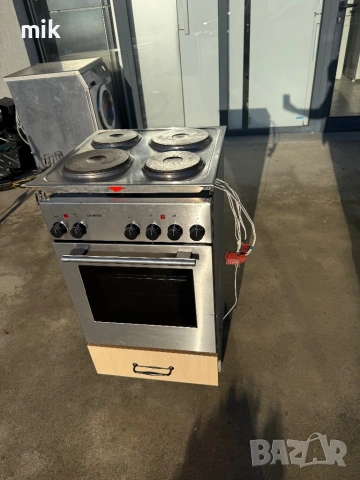 Печка с котлони Сименс 45 см широка, снимка 2 - Печки, фурни - 53523808