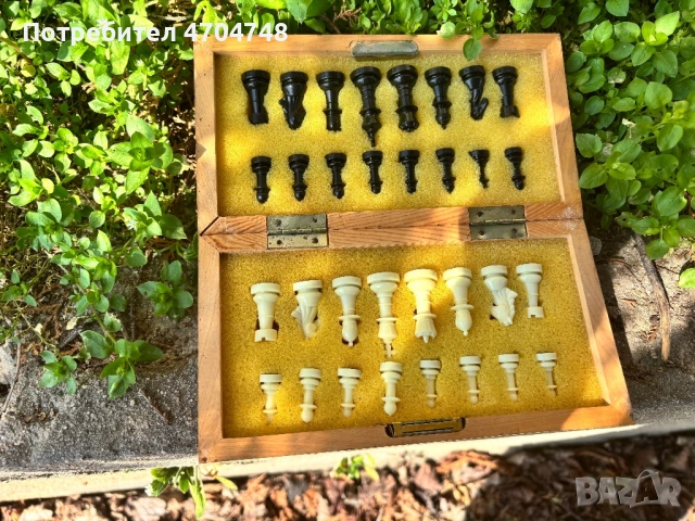 Ретро малък магнитен шах, снимка 3 - Антикварни и старинни предмети - 53757211