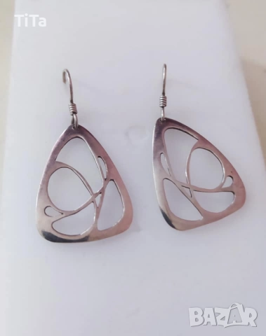 Ефектни сребърни обеци 925