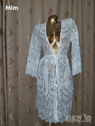   Charlotte Russe S Бял дантелен халат