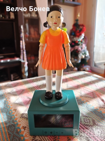 Продавам оригинален будилник Squid Game – Young-Hee (Paladone), снимка 3 - Друга електроника - 52793974