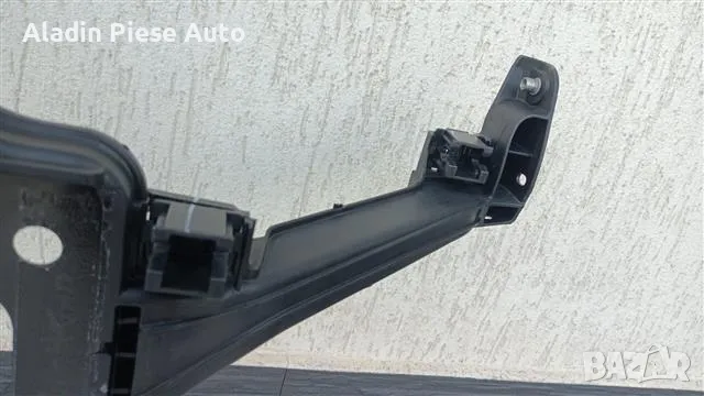 Дебелач за преден панел Hyundai I30 година 2018 2019 2020 2021 2022 2023 код 64105-G4120 , снимка 2 - Аксесоари и консумативи - 50309808