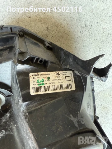 Десен фар за Dacia duster, снимка 2 - Части - 51125719