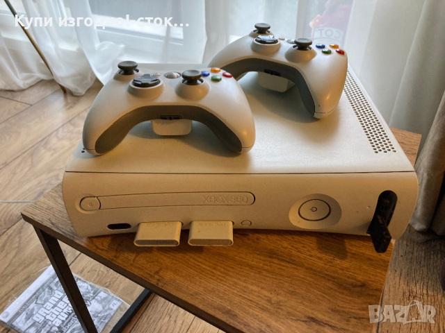 Хакнат Xbox 360 с два джойсткика и 500 игри , снимка 2 - Xbox конзоли - 44650691