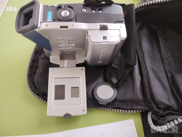  Детски Цифров фотоапарат камера 300K Pixel в оригинална чанта, снимка 11 - Камери - 44673369