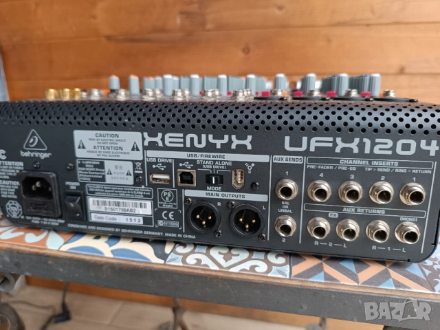 Смесителен  пулт Behringer UFX 1204 USB, снимка 6 - Ресийвъри, усилватели, смесителни пултове - 53231426