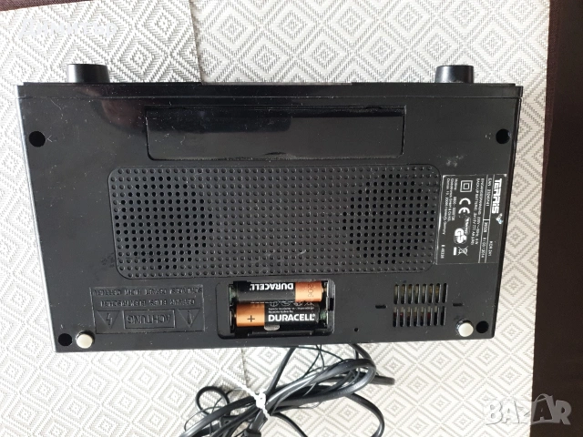 немски радио часовник TERRIS горен монтаж, снимка 4 - Радиокасетофони, транзистори - 53570913