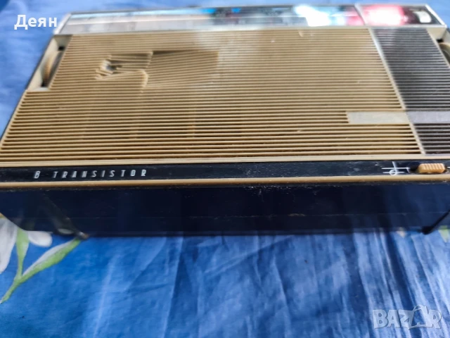 Транзистор ussr ,има счупвания отпред, снимка 8 - Радиокасетофони, транзистори - 51118394