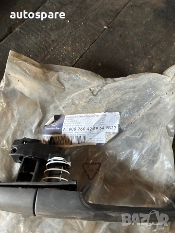 Нова оригинална външна дръжка Mercedes Sprinter. Мерцедес Спринтер. 1996-2006г. , снимка 2 - Части - 53736522