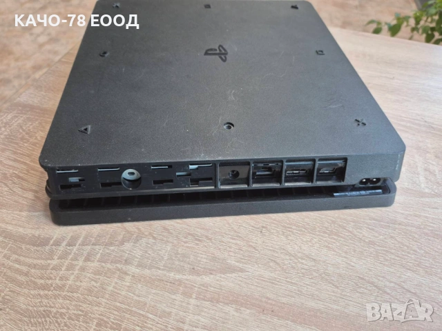 Плейстейшън 4 SonyCUH-2216A - за части, снимка 2 - Игри за PlayStation - 53813227