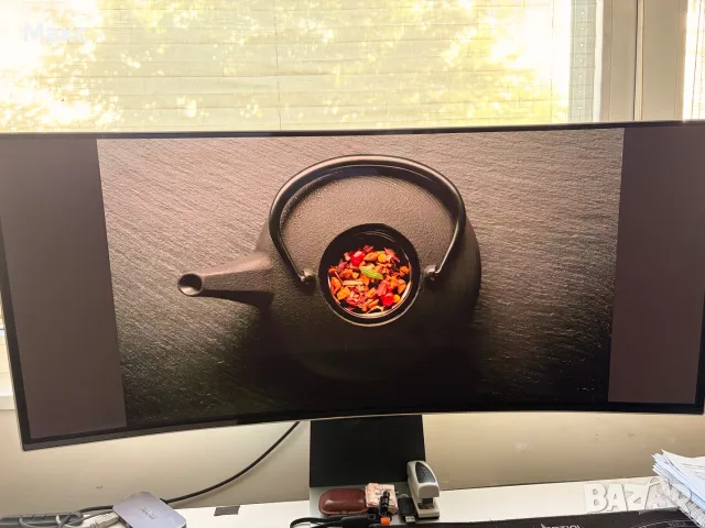 Samsung Odyssey OLED G8 34" — идеално състояние, снимка 3 - Монитори - 56159367