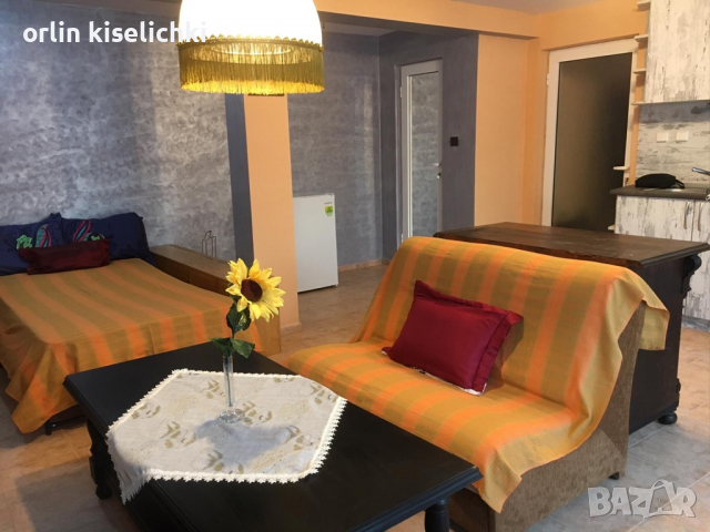 Самостоятелна постройка с двор,2 гаража !, снимка 2 - Други - 36364570