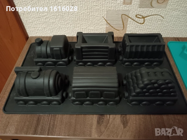 Силиконов молд с формички на влак - локомотив с вагончета, снимка 2 - Декорация за дома - 47815168