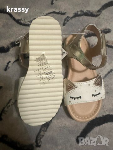 НОВИ детски сандали за момиче с котешки ушички H&M (номер 25), снимка 2 - Детски сандали и чехли - 41820561