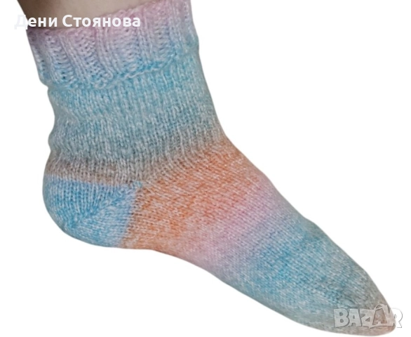 Ръчно плетени вълнени чорапи, снимка 5 - Дамски чорапи - 50031721