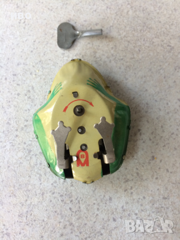 Беларуски игрчки метални с механизъм от соца 70 години - жаба , снимка 3 - Колекции - 44808839
