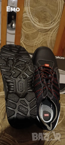 Работни обувки нови 43