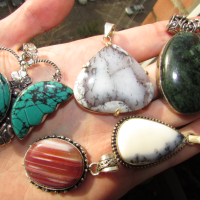 Колиета с различни натурални минерали №322, снимка 1 - Подаръци за жени - 44699435
