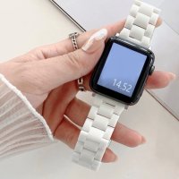 Стилна Верижка/ Каишка за Apple Watch 40mm Бяла, снимка 2 - Смарт часовници - 40422886