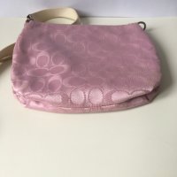 COACH дамска чанта в розово, снимка 6 - Чанти - 41630198