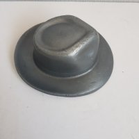 Стара сувенирна метална каубойска шапка, снимка 4 - Антикварни и старинни предмети - 41792067
