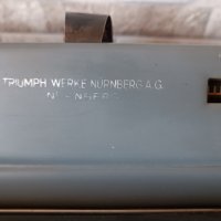 Стара пишеща машина TRIUMPH STANDART 12 - Made in Germany - 1940 година - Антика, снимка 8 - Антикварни и старинни предмети - 42249822