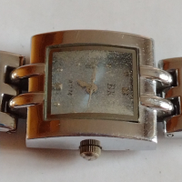 Дамски часовник кварцов интересен модел много красив модерен - 21582, снимка 3 - Дамски - 36145856