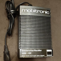 Mobitronic by WAECO мрежов адаптер 220 /12 волта 5А 65W, снимка 9 - Хладилни чанти - 36485886