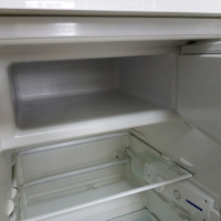 Малък хладилник с вътрешна камера Liebherr 2  години гаранция!, снимка 8 - Хладилници - 44834043