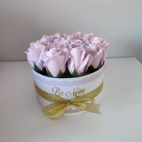 Кутия с рози и текст по избор за подарък 8ми март, снимка 3 - Други - 38970229