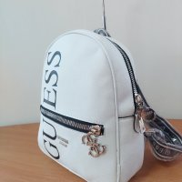 Guess дамска чанта тип раница дамска раница код 259, снимка 2 - Раници - 36609970